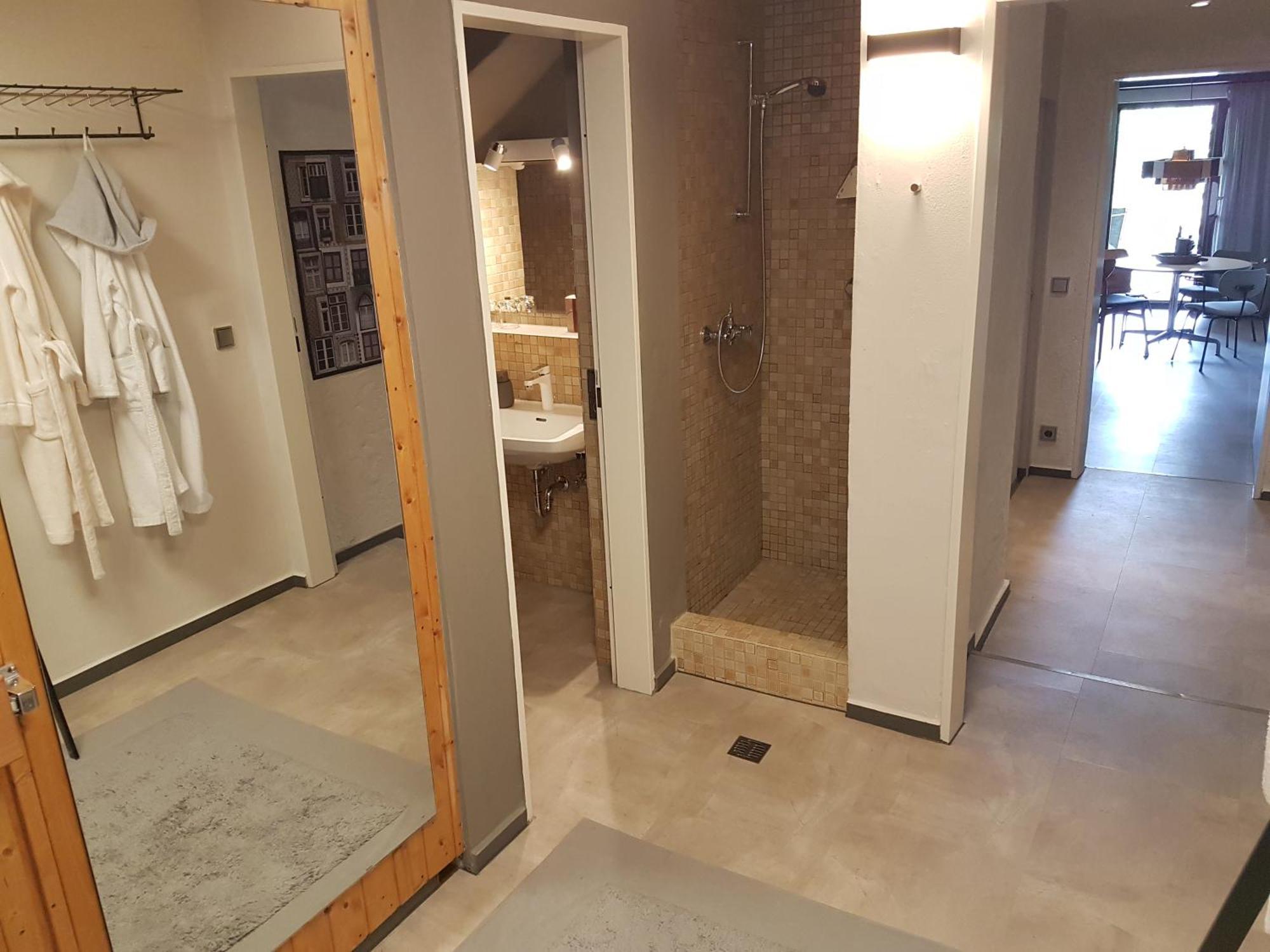 Exklusiver Souterrain - Zentral, Ruhig Mit Grosser Terrasse, Bergblick Und Privaten Sauna Zzgl Immenstadt im Allgäu Esterno foto